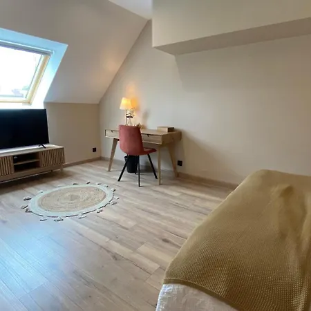 Parenthèse Terracotta 3* Curgies