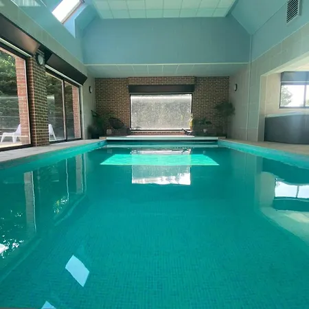 Parenthèse Terracotta 3* Curgies